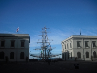 Ancora una bella immagine del brigantino dell'Accademia Navale di Livorno.